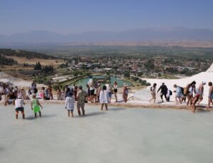 Pamukkale’yi 985 Bin Kişi Ziyaret Etti