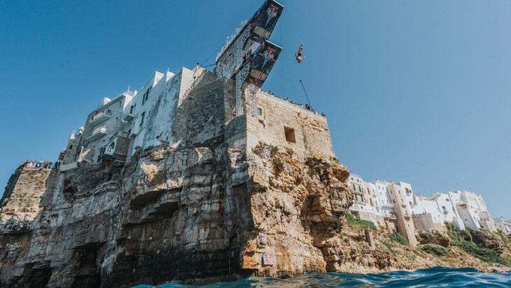 Red Bull Cliff Diving Dünya Serisi Nefes Kesti! İşte İtalya Etabının Kazananları