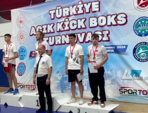 Sakarya Büyükşehir Belediyesi Kick Boks Atletleri Türkiye Açık Kick Boks Turnuvası’nda Madalyalar Kazandı