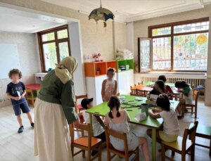 Sarıyer’deki Özel Anaokulunda Çocukların Bakımsız Kurallarda Üst Üste Yatırıldığı İddiaları