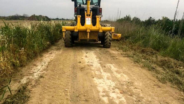 Şehzadeler Belediyesi, Çiftçilere Destek Olmak İçin Ova Yollarını Düzenledi