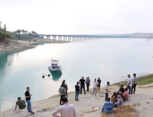 Sıcaklardan Bunalıp Göle Giren Gencin Cansız Bedeni Bulundu