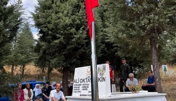 Simav’da Şehit Asker Oktaytekin, Mezarı Başında Anıldı