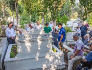 Siyasetçi ve Şair Süleyman Arif Emre Anıldı