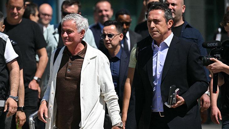 Son Dakika |                         Mourinho Şahsen Görüştü! Dünya Yıldızı Arkadaşlarına Veda Etti, Fenerbahçe’ye Geliyor