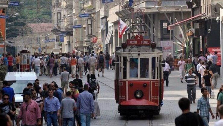 Son Seçim Anketinde Dikkat Çeken Sonuçlar: CHP Birinci Parti Oldu, Geçim Sorunu Damga Vurdu