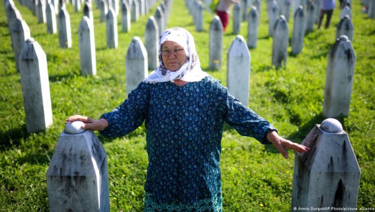 Srebrenitsa Katliamı: Hâlâ Cesetler Çıkarılıyor