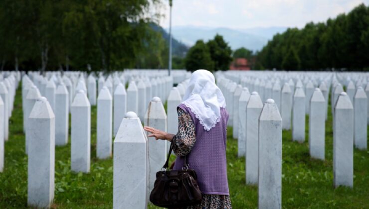 Srebrenitsa Soykırımı Anması: Kararı Kabul Etmeyenler Soykırım Gerçeğini Önümüzdeki Yıllarda Daha İyi Görecek