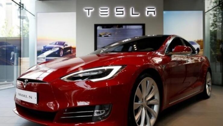 Tesla, ABD’de 1,8 Milyon Aracını Geri Çağırıyor