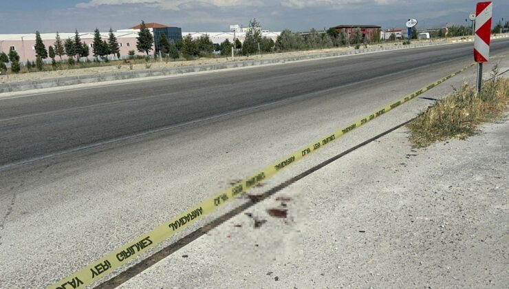 Tır Sürücüleri Birbirine Girdi: 15 Yaşındaki Çocuk Hayatını Kaybetti