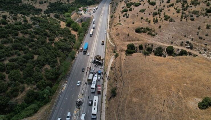 Tır Yan Yattı, Yol 3 Saat Kapalı Kaldı!