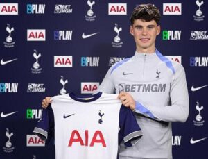 Tottenham’dan Geleceğe Yatırım! Archie Gray İmzaladı