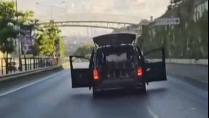 Trafik Magandaları Bu Sefer Beykoz’da: Kapılar Açık Halde İlerlediler