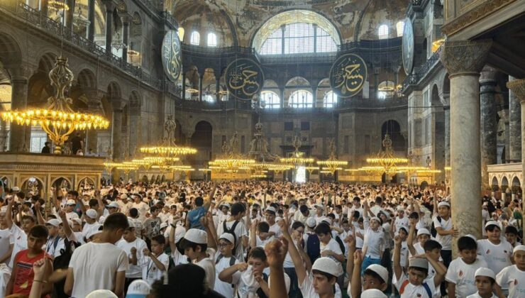 Tügva’nın Yaz Okuluna Giden Öğrenciler Ayasofya-İ Kebir Cami-İ Şerifi’nde Buluştu