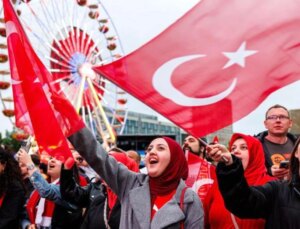 Türkiye A Milli Futbol Kadrosu, Hollanda ile Avrupa Futbol Şampiyonası Çeyrek Finalinde Karşılaşacak