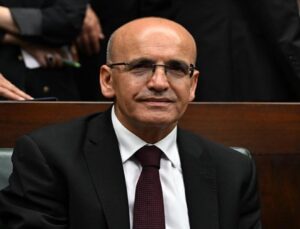 Ünlü Ekonomist ve Siyasetçilerden Mehmet Şimşek’e Sert Tepki: Bunlar Halka Düşman