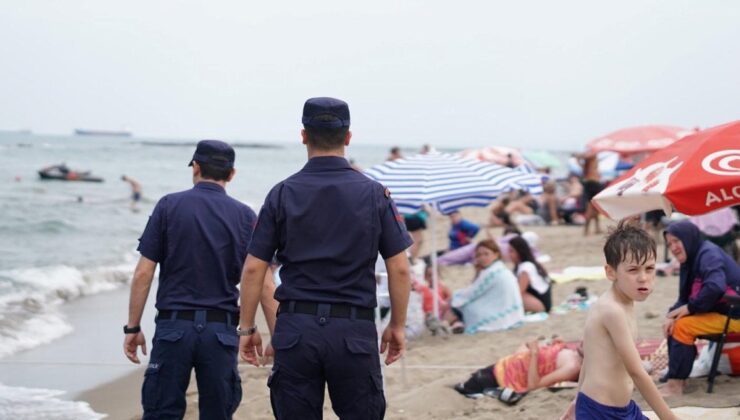 Yasaklı Denize Giren 30 Vatandaş’a Ceza Verildi