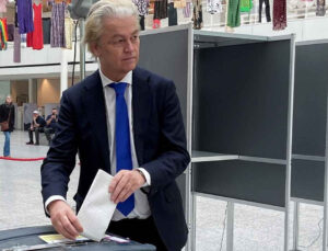 Yeni Hollanda Hükümeti Göreve Başladı: Faşist Wilders’in Partisinden 5 Bakan