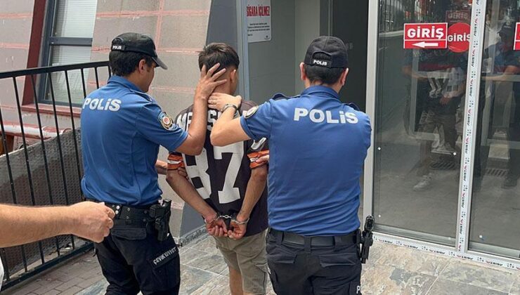 Yer: Eskişehir! Parkta Tartıştığı 2 Kişiyi Bıçakladı