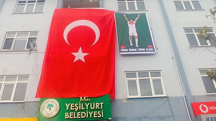 Yeşilyurt Belediyesi’nden Merih Demiral ve Milli Grup’ya Destek!