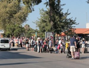 Yunan Adasına 3 Günlük Tatil Akını