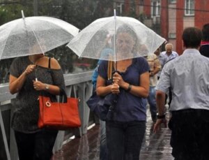 Yurt Genelinde Sıcaklıklar Düşüyor, İstanbul’a Sağanak Geliyor