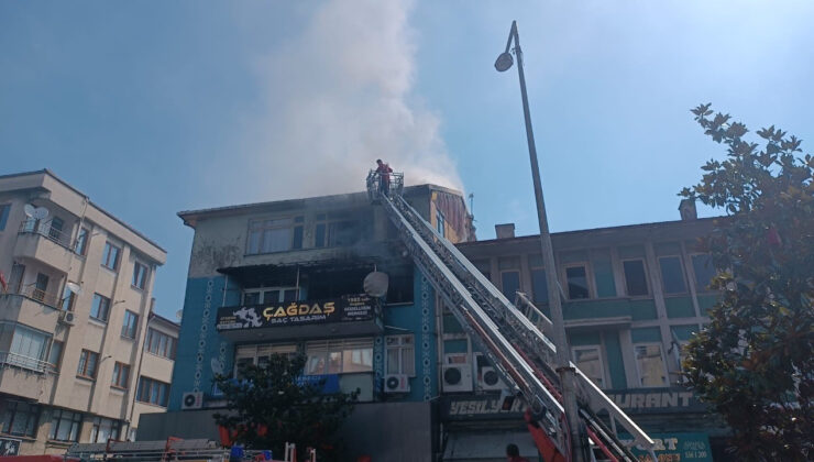 Zonguldak’da Bir Kuaförde Çıkan Yangın Söndürüldü