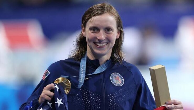 ABD’li Yüzücü Katie Ledecky, Rekorunu Geliştirdi