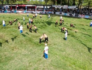 Akbalık Yağlı Güreşleri’nde 600 Pehlivan Ter Döküyor