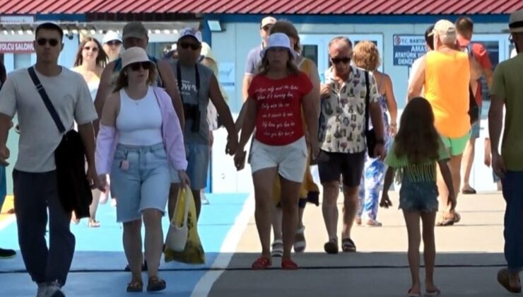 Amasra’ya Rus Turist Akını Sürüyor