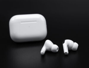 Apple’ın Yeni Airpods 4 Kulaklığı, Bir Değil İki Farklı Model Olarak Gelebilir