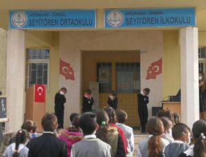 Ardahan’da ‘Alevi İlçedeki Okullar Kapatılıyor’ İddiası: Kendi İstedikleri İtaatkâr Toplumu Yaratmak İstiyorlar