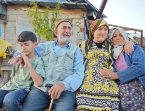 Artvin’in Fransız Gelini Yaz Aylarını Köyde Geçiriyor