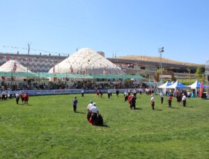 Aşırtmalı Aba Güreşi Türkiye Şampiyonası Gaziantep’te Başladı