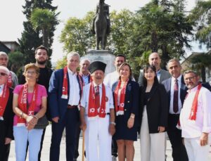 Atatürk’ün Cumhurbaşkanı Olarak Bursa’ya Gelişinin 100. Yılı Anısına Çelenk Sunumu Yapıldı