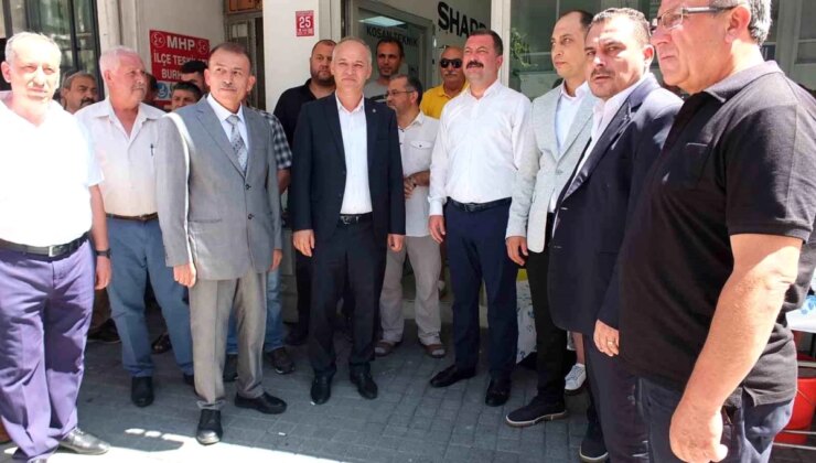 Burhaniye MHP İlçe Yönetimi Aşure Hayrı Düzenledi