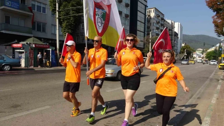 Bursa’da Taksicilere Yapılan Ataklara Dikkat Çekmek İçin 16 Kilometre Koştular