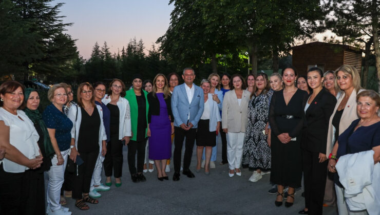 CHP Kadın Kolları Kurultayı: İki İsim Adaylıktan Çekildi