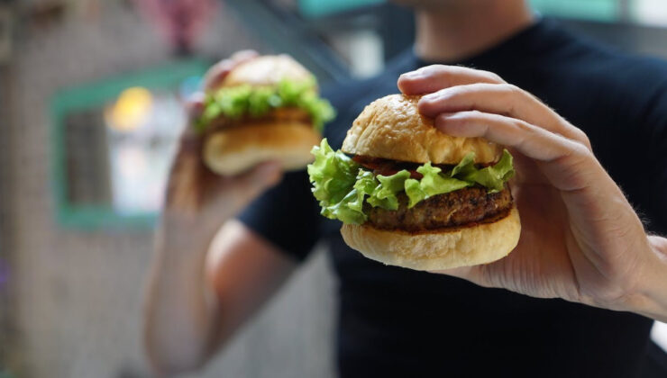 Çocuklarda Fast Food Besinlere Dikkat: ‘Alkol ve Sigara Kadar Zararlı’