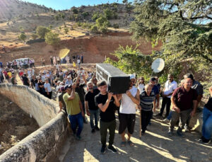 Dersim’de Tabutlu Hes Protestosu 