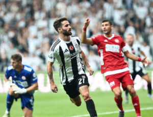 Dolmabahçe’deki Gol Düellosunun Kazananı Beşiktaş: 4-2