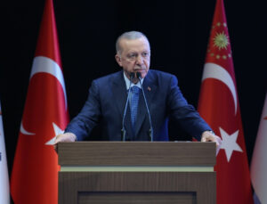 Erdoğan’ın ‘Cibiliyetsiz’ ve ‘Ev Zencileri’ Sözlerine Suç Duyurusu