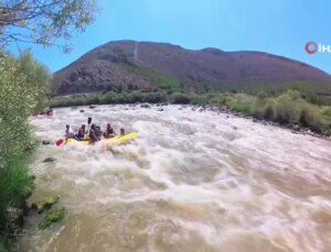 Erzincan’da Babalar ve Bebeler Raftingte!