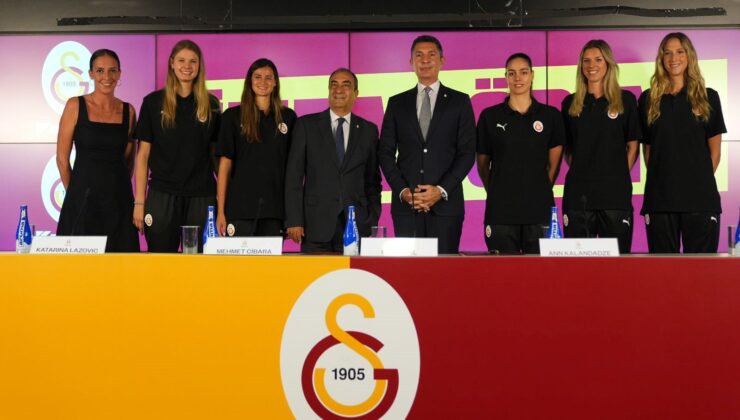 Galatasaray’dan 5 Oyuncuya İmza Töreni