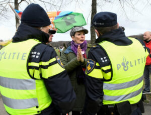 Hollanda’da Polis Greve Gitti, Feyenoord-Ajax Maçı Ertelendi