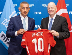 İbrahim Hacıosmanoğlu ve FİFA Başkanı Gianni Infantino ile Görüştü