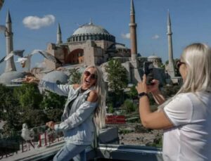 İstanbul 6 Ayda 8,5 Milyon Turist Ağırladı