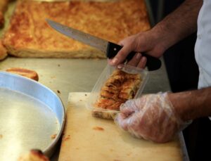 İstanbulluların Börek Alışkanlığı: 10 Kişiden Biri Güne Börekçide Başlıyor