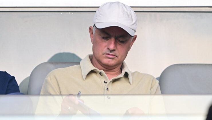 Jose Mourinho, Başakşehir – Alanyaspor Maçını Tribünden İzledi