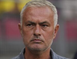 Jose Mourinho: Turu Tersine Çevirebileceğimizi Düşünüyorum